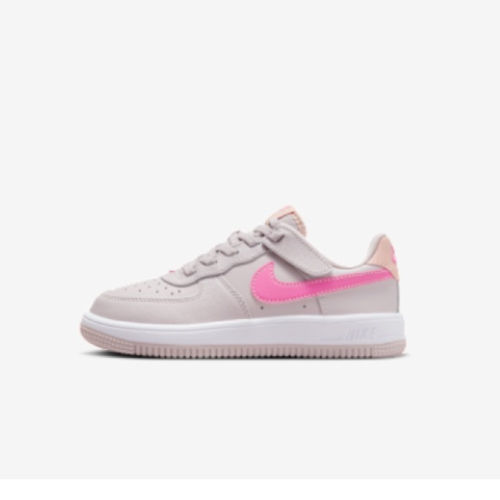 Nike Little Kids' Force 1 Easy on Size 13